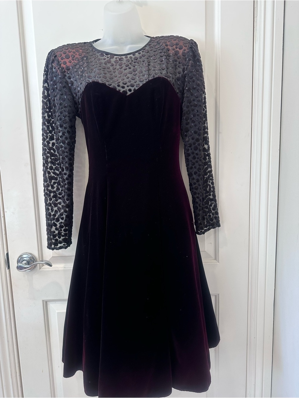 Niki Petites Vintage 80s Velvet Mesh Cocktail Dress 6P Wine Burgundy